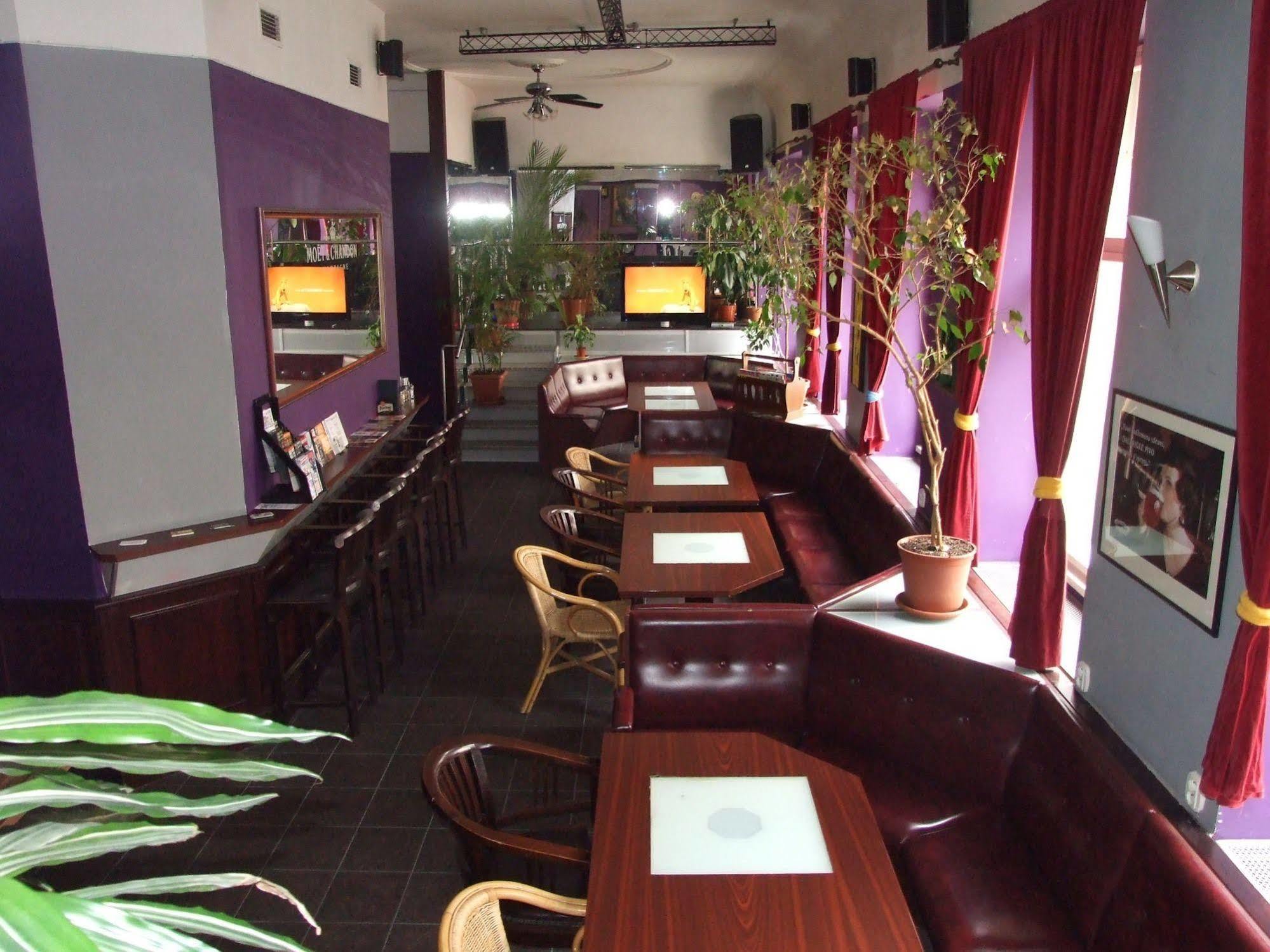 Otel Club