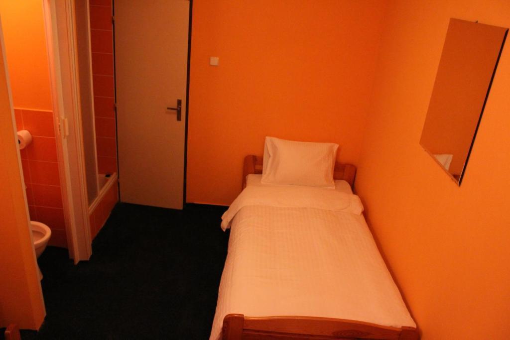 Otel Club 3*