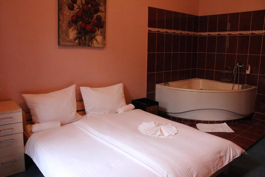 Otel Club 3*